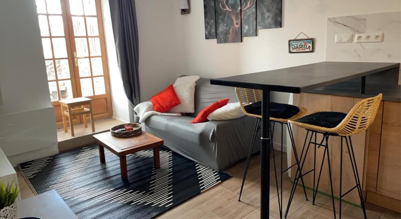Appartement Avec Chambre Ouverte Bourg-Madame Exterior photo